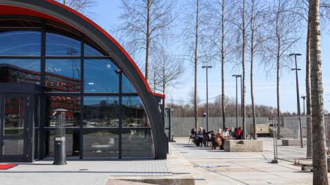 Naar het strand in Almere Centrum