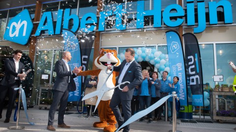 Gloednieuwe Albert Heijn Oosterwold feestelijk geopend