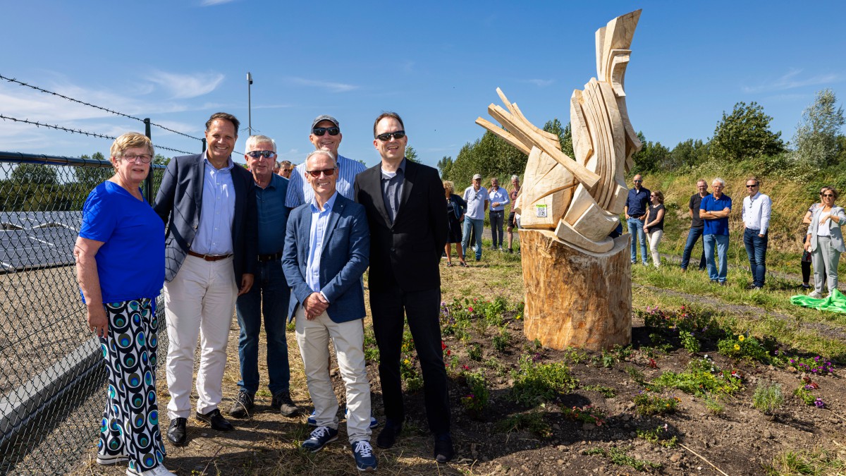 Zonnepark stortlocatie braambergen officieel geopend