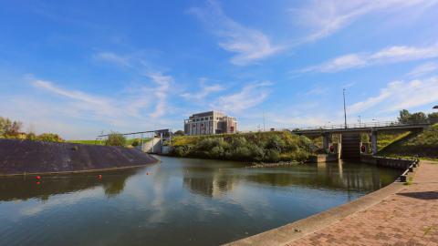 Renovatiewerkzaamheden sluis de Blauwe Dromer lopen uit