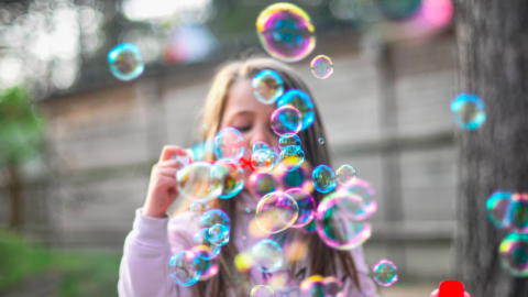 Manieren om kinderen te helpen mindfulness te oefenen