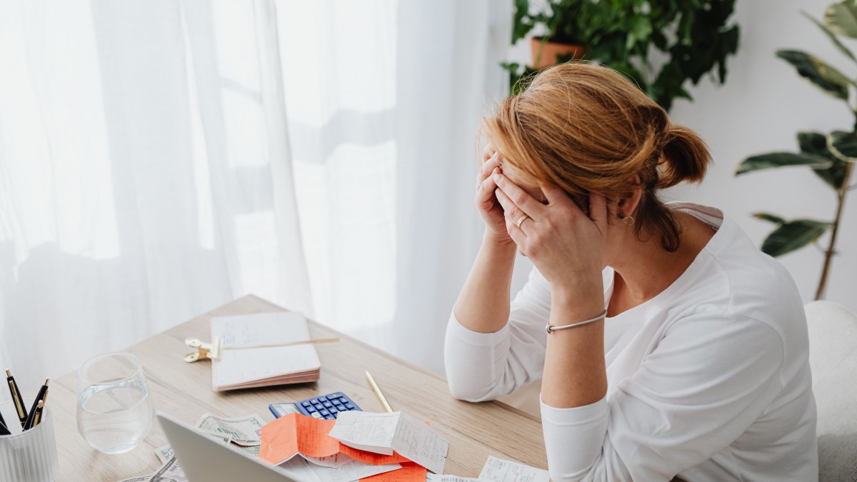 Eén op zeven Nederlanders schaamt zich voor financiële situatie