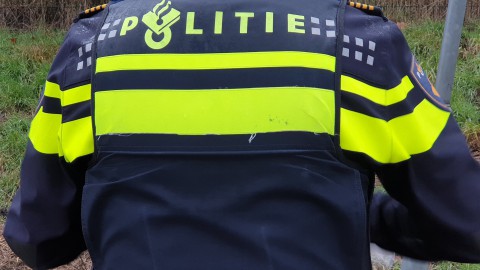 Brand in Tussen de Vaarten Almere; de politie zoekt een verdachte