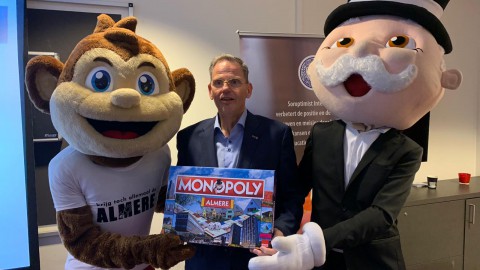 Speciale Monopoly met Almeerse straten en pleinen