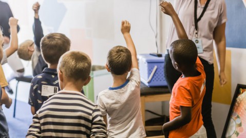 Kinderen met een beperking of gedragsproblemen noodgedwongen thuis