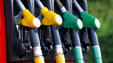 Voortvluchtige man in de val bij tankstation