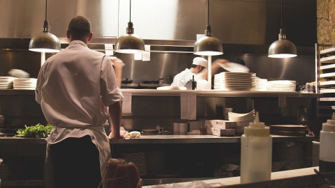 Almeers personeel werkt in sterrestaurant Bussum