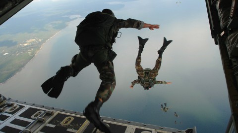 Marinierskazerne niet naar Zeeland maar naar Apeldoorn